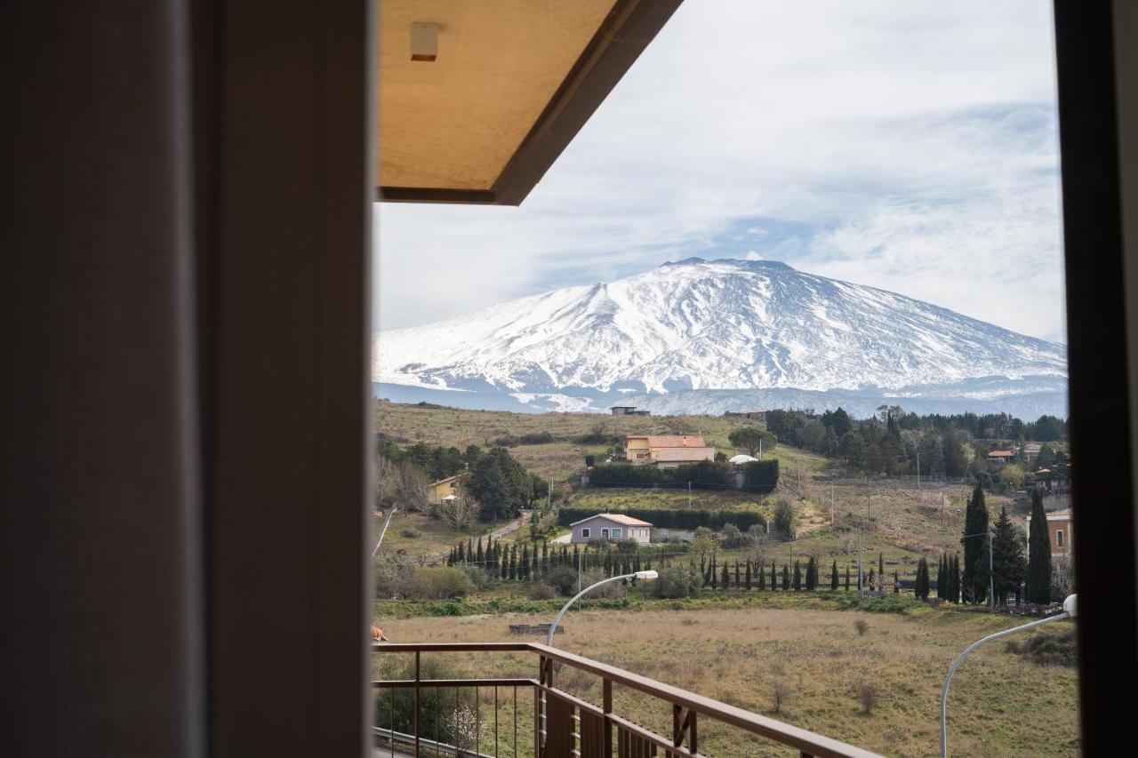 Hotel Fronte Etna Bronte Esterno foto